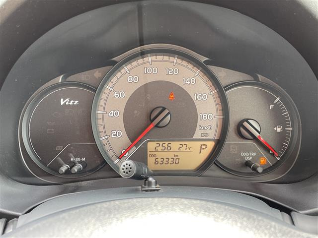 ヴィッツ1.3 F 4WD