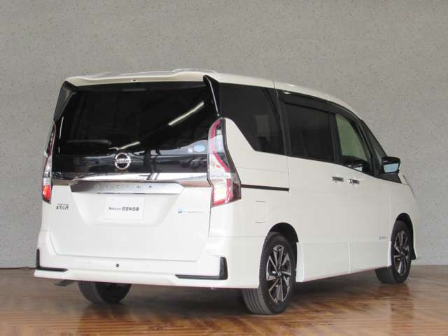 セレナ1.2 e-POWER ハイウェイスターV