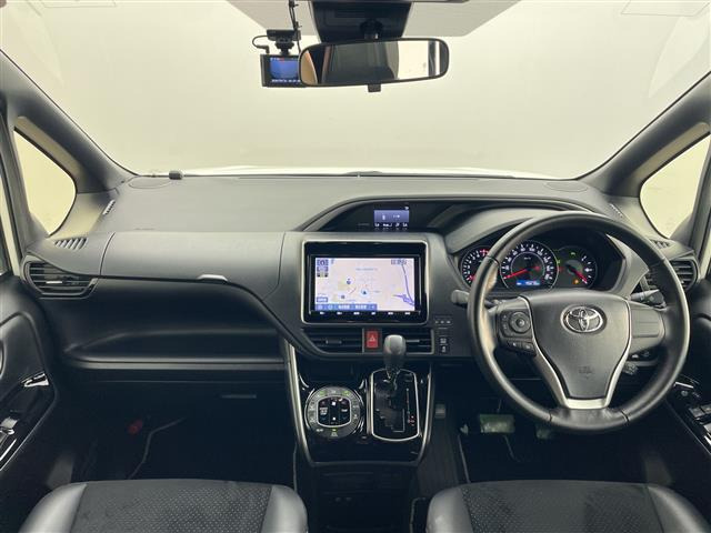 ヴォクシー2.0 ZS 煌III 4WD