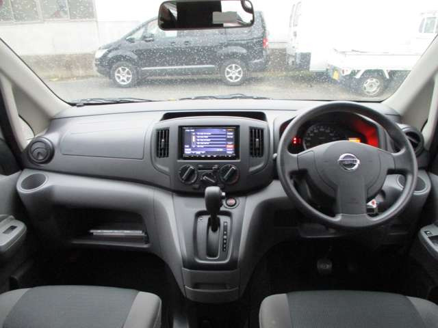 NV200バネットバン1.6 VX
