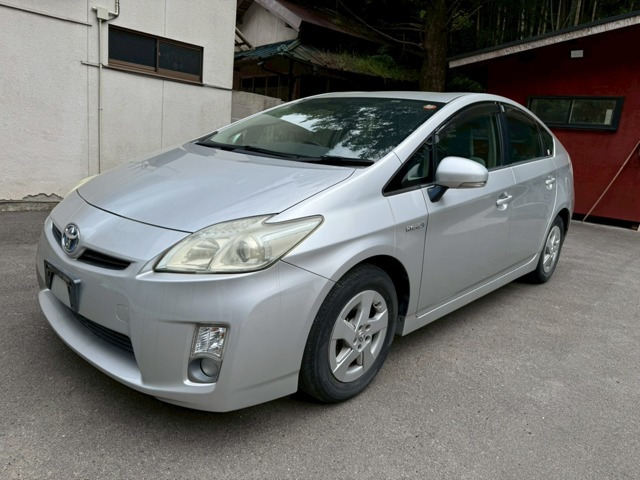 プリウス1.8 S