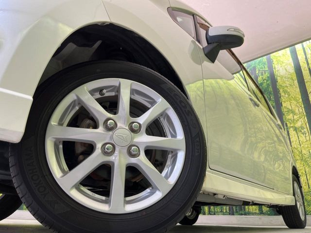 �y����14�C���`�A���~�z�C�[���z�O�ςɃ}�b�`���������A���~�z�C�[���𑕒����Ă���܂��B�e��ЊO�A���~�z�C�[����A�X�^�b�h���X�^�C�����戵�����Ă���܂��B���񂲑��k����������