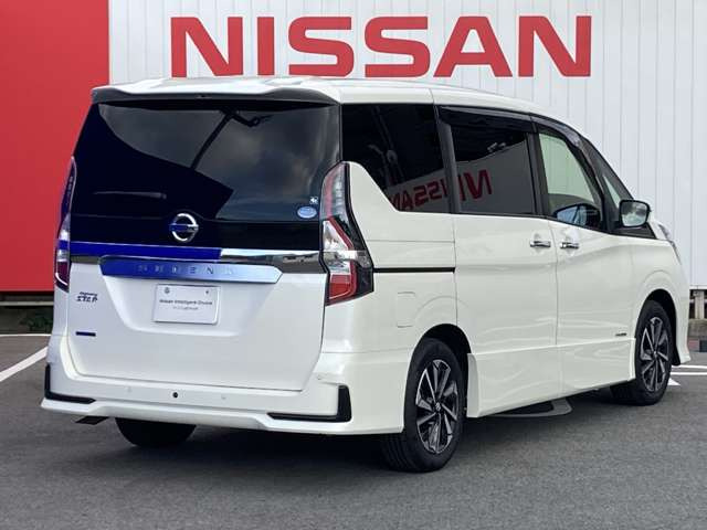セレナ2.0 ハイウェイスターV