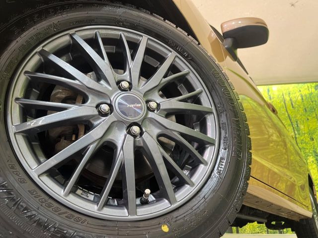 �y15�C���`�A���~�z�C�[���z�O�ςɃ}�b�`�����A���~�z�C�[���𑕒����Ă���܂��B�e��A���~�z�C�[����A�X�^�b�h���X�^�C�����戵�����Ă���܂��B���񂲑��k����������