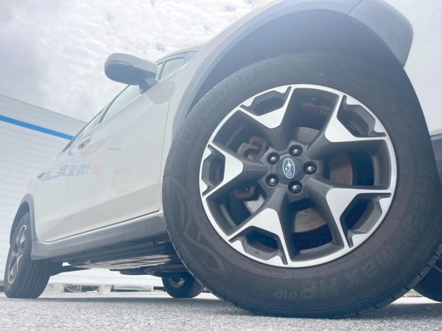 �y����17�C���`�A���~�z�C�[���z�O�ςɃ}�b�`���������A���~�z�C�[���𑕒����Ă���܂��B�e��ЊO�A���~�z�C�[����A�X�^�b�h���X�^�C�����戵�����Ă���܂��B���񂲑��k����������