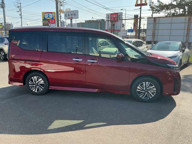 セレナ1.4 e-POWER ハイウェイスターV