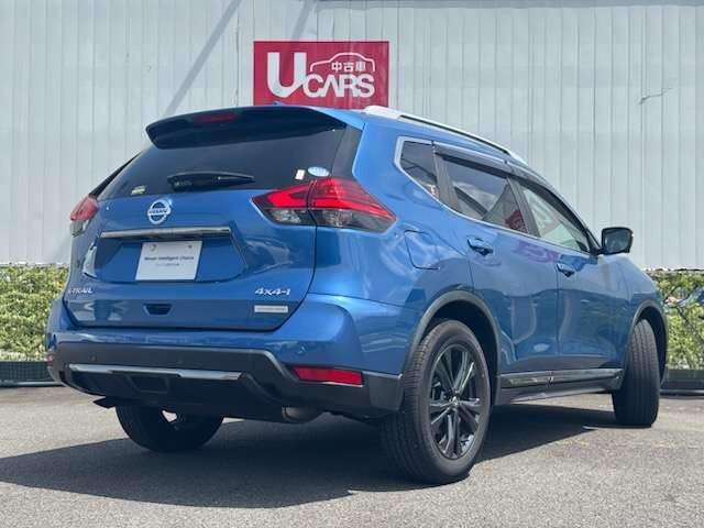 エクストレイル2.0 20Xi レザーエディション 4WD