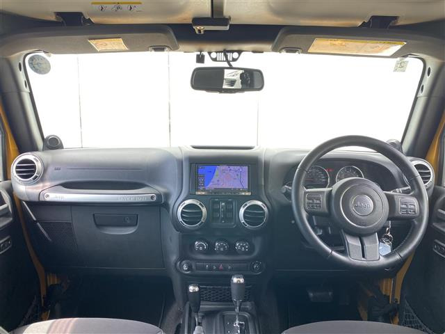 ラングラーアンリミテッド サハラ 4WD