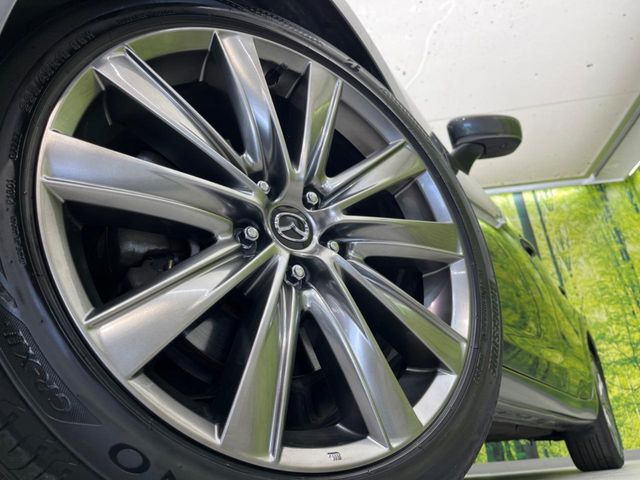 �y����19�C���`�A���~�z�C�[���z�O�ςɃ}�b�`���������A���~�z�C�[���𑕒����Ă���܂��B�e��ЊO�A���~�z�C�[����A�X�^�b�h���X�^�C�����戵�����Ă���܂��B���񂲑��k����������