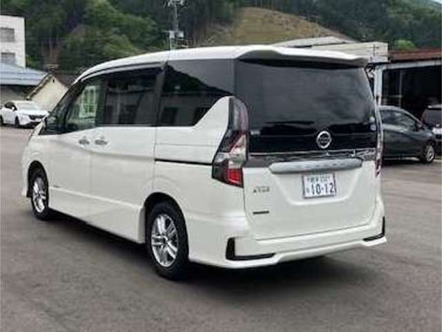セレナ2.0 ハイウェイスターV 4WD
