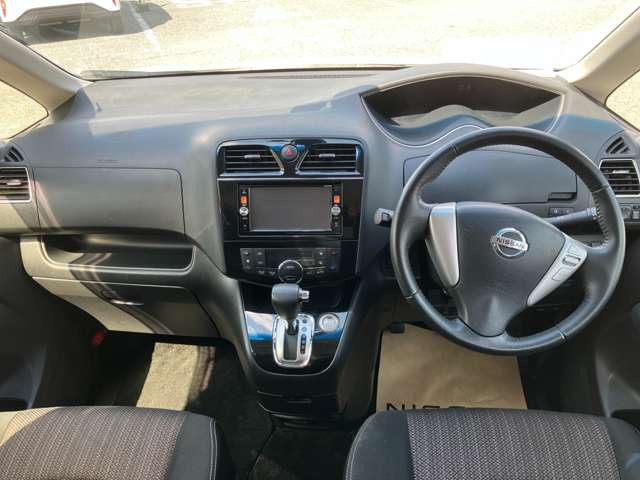 セレナ2.0 ハイウェイスター S-HYBRID