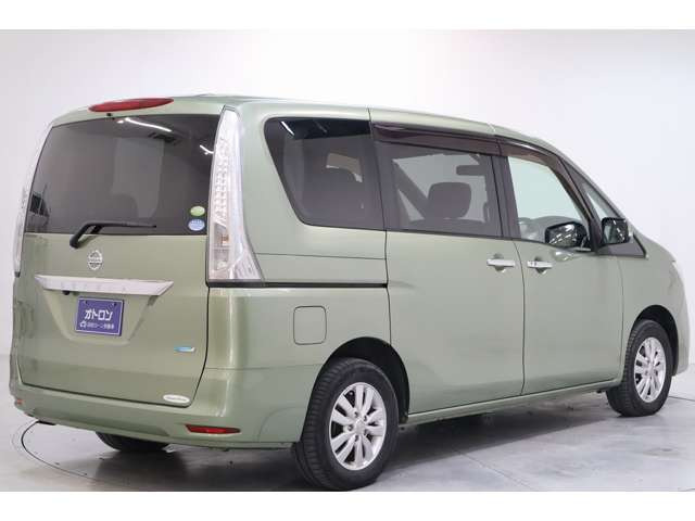 セレナ2.0 20G 4WD