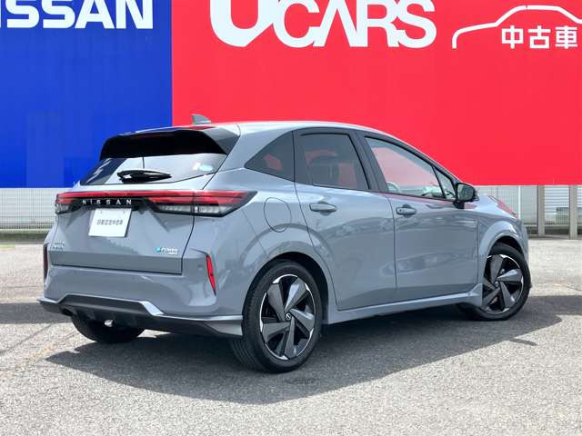 ノートオーラ1.2 G FOUR レザーエディション 4WD