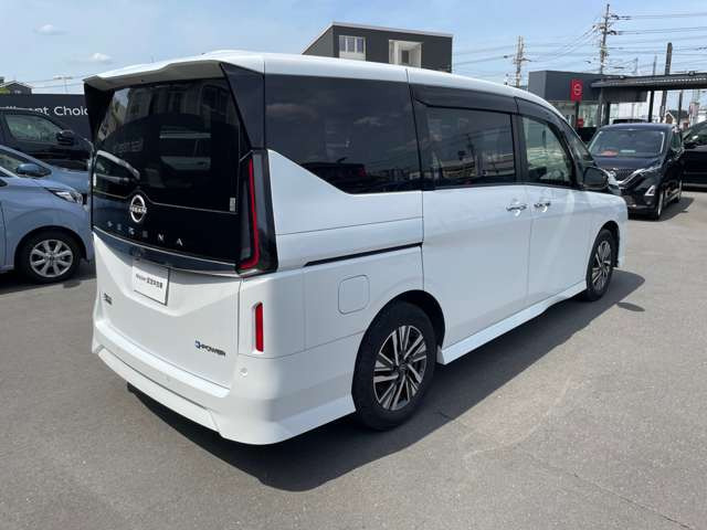 セレナ1.4 e-POWER ハイウェイスターV