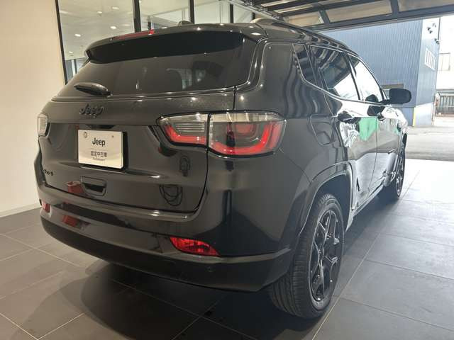 コンパスブラックシャーク 4WD