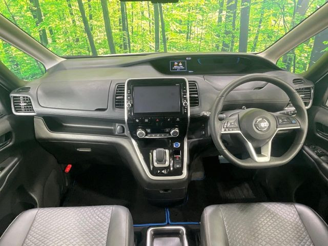 セレナ1.2 e-POWER ハイウェイスターV