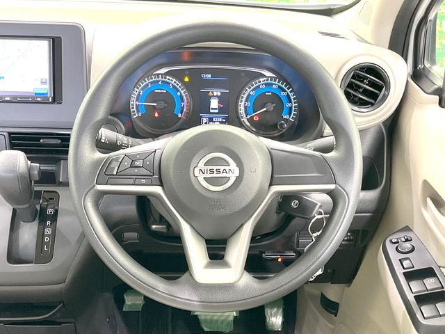 �y�X�e�A�����O�X�C�b�`�z�^�]���A�O������ڐ������炷���ƂȂ��A�I�[�f�B�I���̑��삪�\�ȕ֗��@�\!���S&���K�ȃh���C�u�����o���Ă���܂���