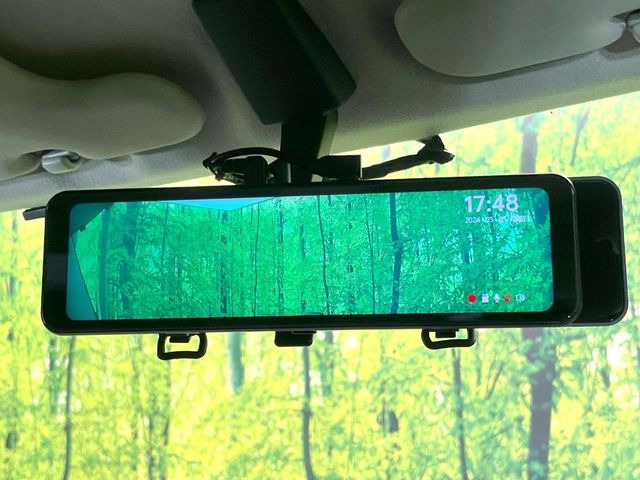 【ドライブレコーダー】ドライブレコーダー装備!走行中はもちろん、あおり運転や事故に遭遇した際、映像で記録し、万一のリスクに備えます。※記録用SDカードはお客様ご自身でご準備いただく必要があります。