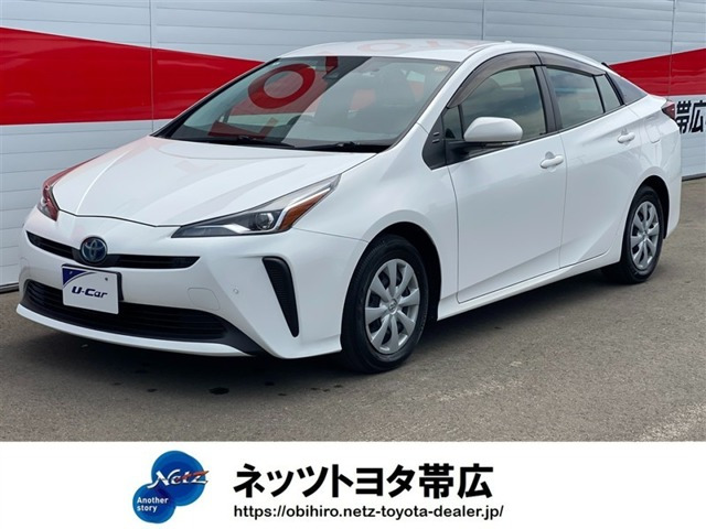 プリウス1.8 S E-Four 4WD