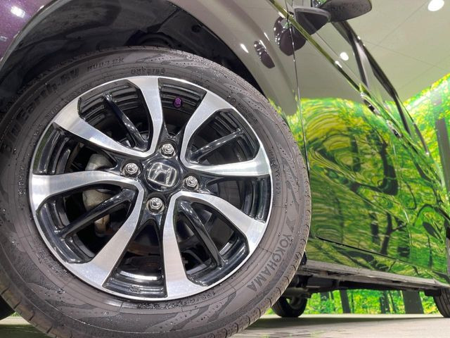 �y����14�C���`�A���~�z�C�[���z�O�ςɃ}�b�`���������A���~�z�C�[���𑕒����Ă���܂��B�e��ЊO�A���~�z�C�[����A�X�^�b�h���X�^�C�����戵�����Ă���܂��B���񂲑��k����������