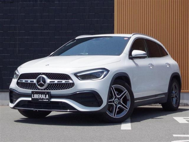 GLAクラスGLA200d 4マチック AMGライン 4WD