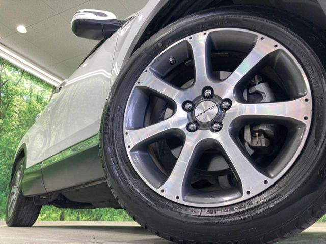 �y����19�C���`�A���~�z�C�[���z�O�ςɃ}�b�`���������A���~�z�C�[���𑕒����Ă���܂��B�e��ЊO�A���~�z�C�[����A�X�^�b�h���X�^�C�����戵�����Ă���܂��B���񂲑��k����������