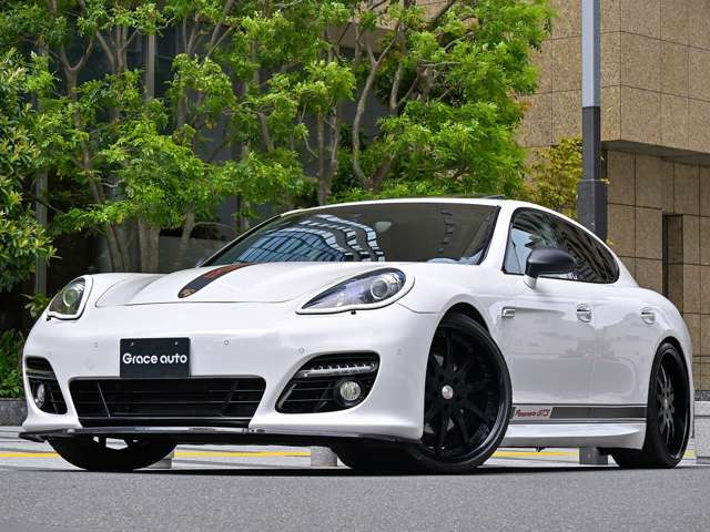 パナメーラ4S PDK 4WD