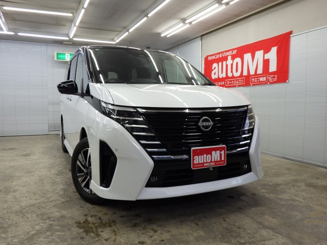セレナ1.4 e-4ORCE ハイウェイスターV 4WD