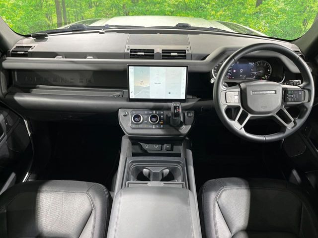 ディフェンダー110 X ダイナミック HSE 3.0L D300 ディーゼル 4WD