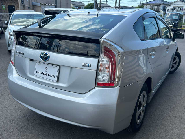 プリウス1.8 S