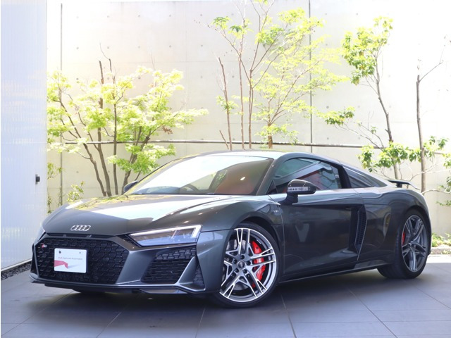 R8V10 パフォーマンス 5.2 FSI クワトロ 4WD