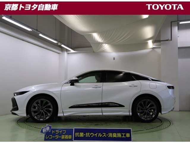 クラウンクロスオーバー2.5 G アドバンスト レザー パッケージ E-Four 4WD