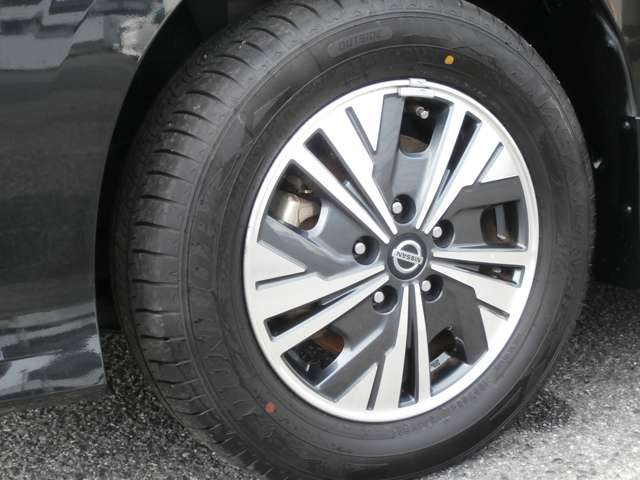 セレナ1.2 e-POWER ハイウェイスターV