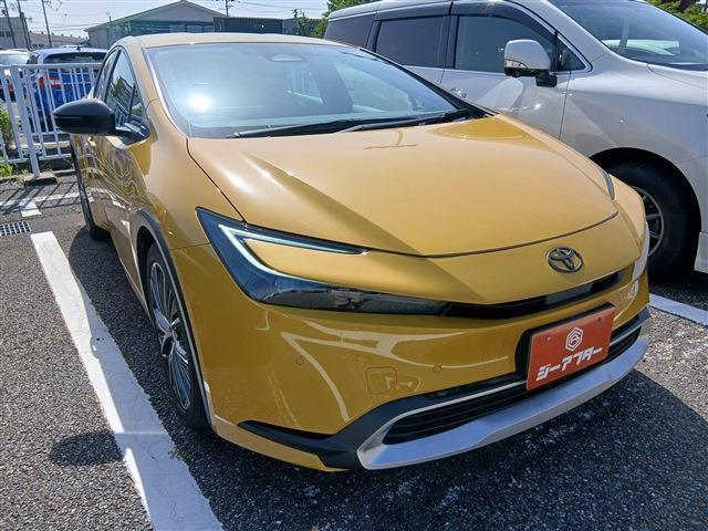 プリウス2.0 G E-Four 4WD