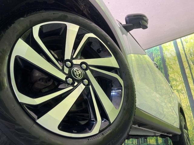 �y�O���[�h��p����17�C���`�A���~�z�C�[���z�f�U�C�����̍��������A���~�z�C�[���𑕒����Ă���܂��B�e��ЊO�A���~�z�C�[����A�X�^�b�h���X�^�C�����戵�����Ă���܂��B���񂲑��k����������