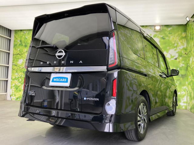 セレナ1.4 e-POWER ハイウェイスターV
