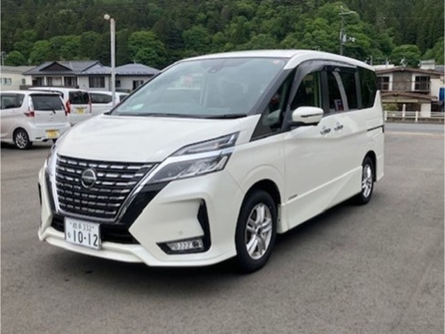 セレナ2.0 ハイウェイスターV 4WD