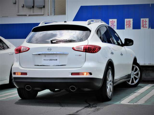 スカイラインクロスオーバー3.7 370GT