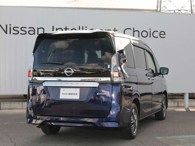 セレナ1.2 e-POWER XV