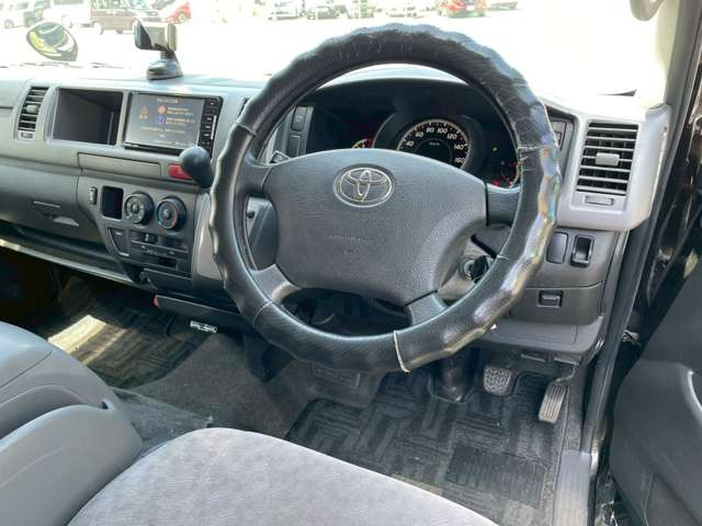 ハイエース2.7 GL ロング ミドルルーフ 4WD