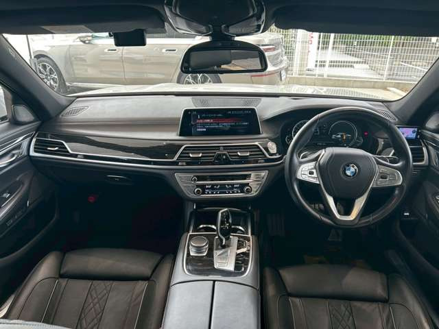 7シリーズ750Li Mスポーツ