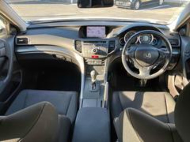 アコードツアラー2.0 20TL インターナビパッケージ
