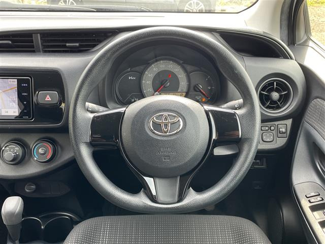 ヴィッツ1.3 F 4WD