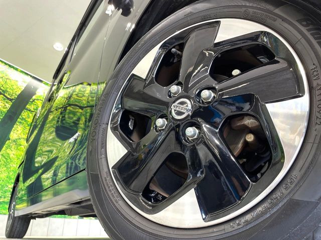 �y����14�C���`�A���~�z�C�[���z�O�ςɃ}�b�`���������A���~�z�C�[���𑕒����Ă���܂��B�e��ЊO�A���~�z�C�[����A�X�^�b�h���X�^�C�����戵�����Ă���܂��B���񂲑��k����������
