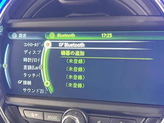 ��Bluetooth:���莝���̃X�}�[�g�t�H���ȂǂƐڑ����A�n���Y�t���[�ʘb��Տꊴ����~���[�W�b�N�Đ������y���݂��������܂��B�����ڑ��ł��̂Ŕς킵��������܂����