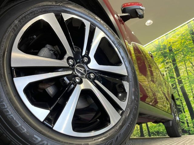 �y����17�C���`�A���~�z�C�[���z�O�ςɃ}�b�`���������A���~�z�C�[���𑕒����Ă���܂��B�e��ЊO�A���~�z�C�[����A�X�^�b�h���X�^�C�����戵�����Ă���܂��B���񂲑��k����������