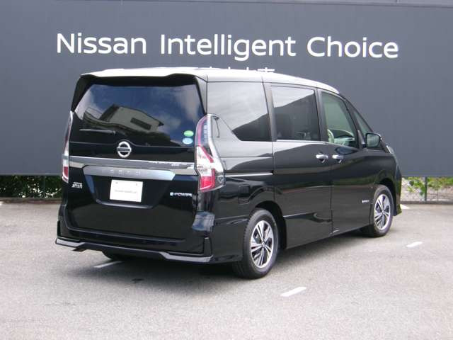 セレナ1.2 e-POWER ハイウェイスターV