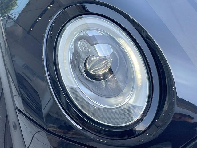 ��LED�w�b�h���C�g:��ԑ��s�����ǍD�Ȏ��E���m�ۂ����S���ĉ^�]�ł��鍂�P�xLED�w�b�h���C�g�𑕔�!�_�����x�������A����d�͂��}�����Ă��܂��B