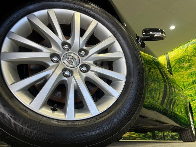 �y����16�C���`�A���~�z�C�[���z�O�ςɃ}�b�`���������A���~�z�C�[���𑕒����Ă���܂��B�e��ЊO�A���~�z�C�[����A�X�^�b�h���X�^�C�����戵�����Ă���܂��B���񂲑��k����������