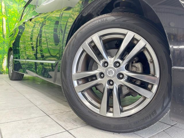 �y18�C���`�A���~�z�C�[���z�O�ςɃ}�b�`�����A���~�z�C�[���𑕒����Ă���܂��B�e��A���~�z�C�[����A�X�^�b�h���X�^�C�����戵�����Ă���܂��B���񂲑��k����������